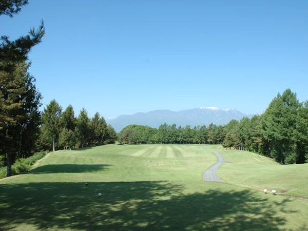 カントリークラブ　グリーンバレイ(山梨県韮崎市/韮崎駅/レストラン・ファミレス)_2